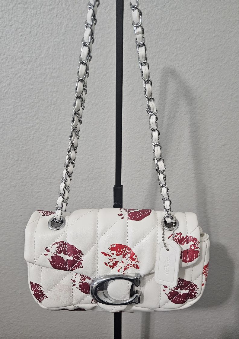 CCH White Quilted Shoulder Bag