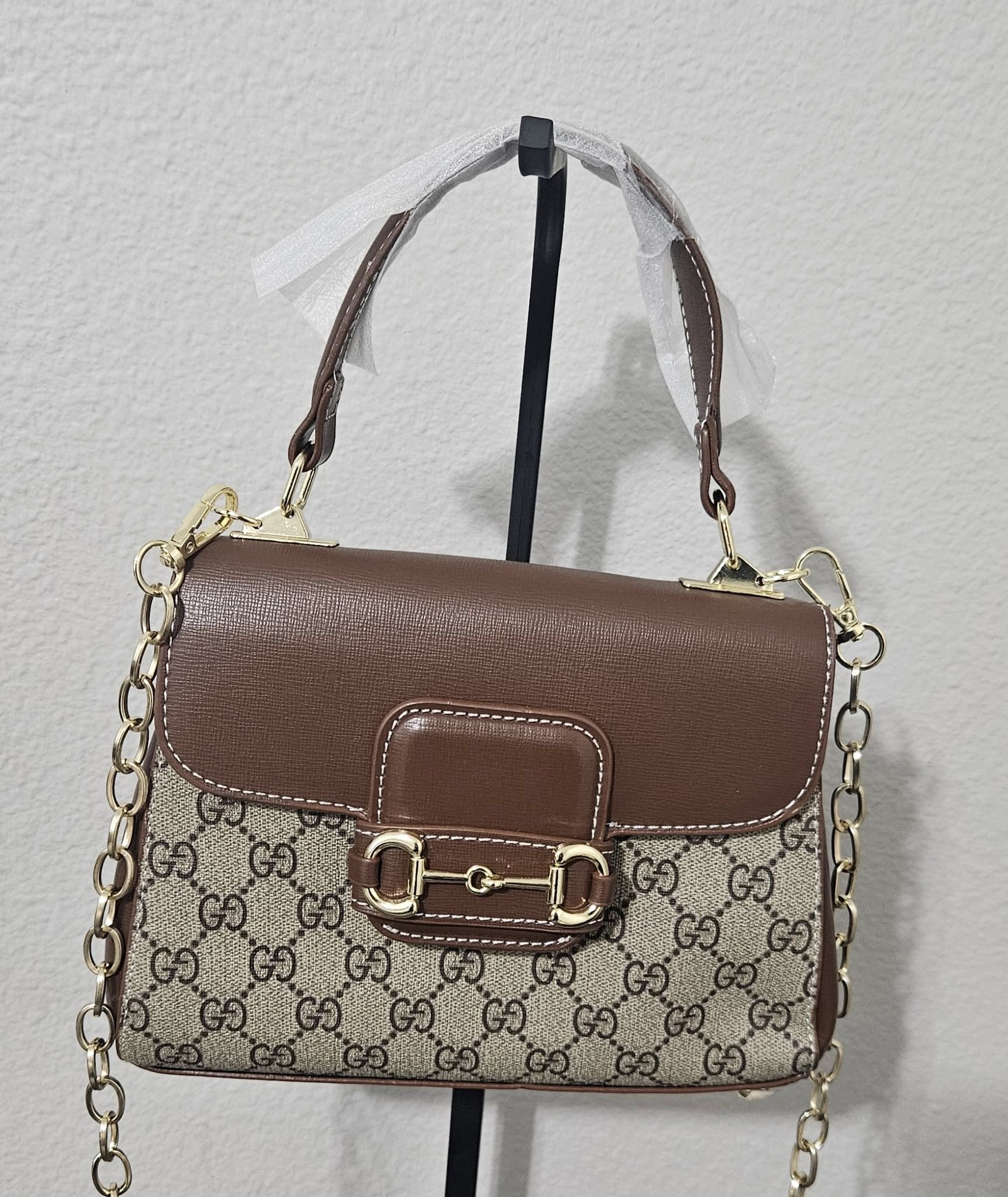 GG Supreme Brown Shoulder Bag