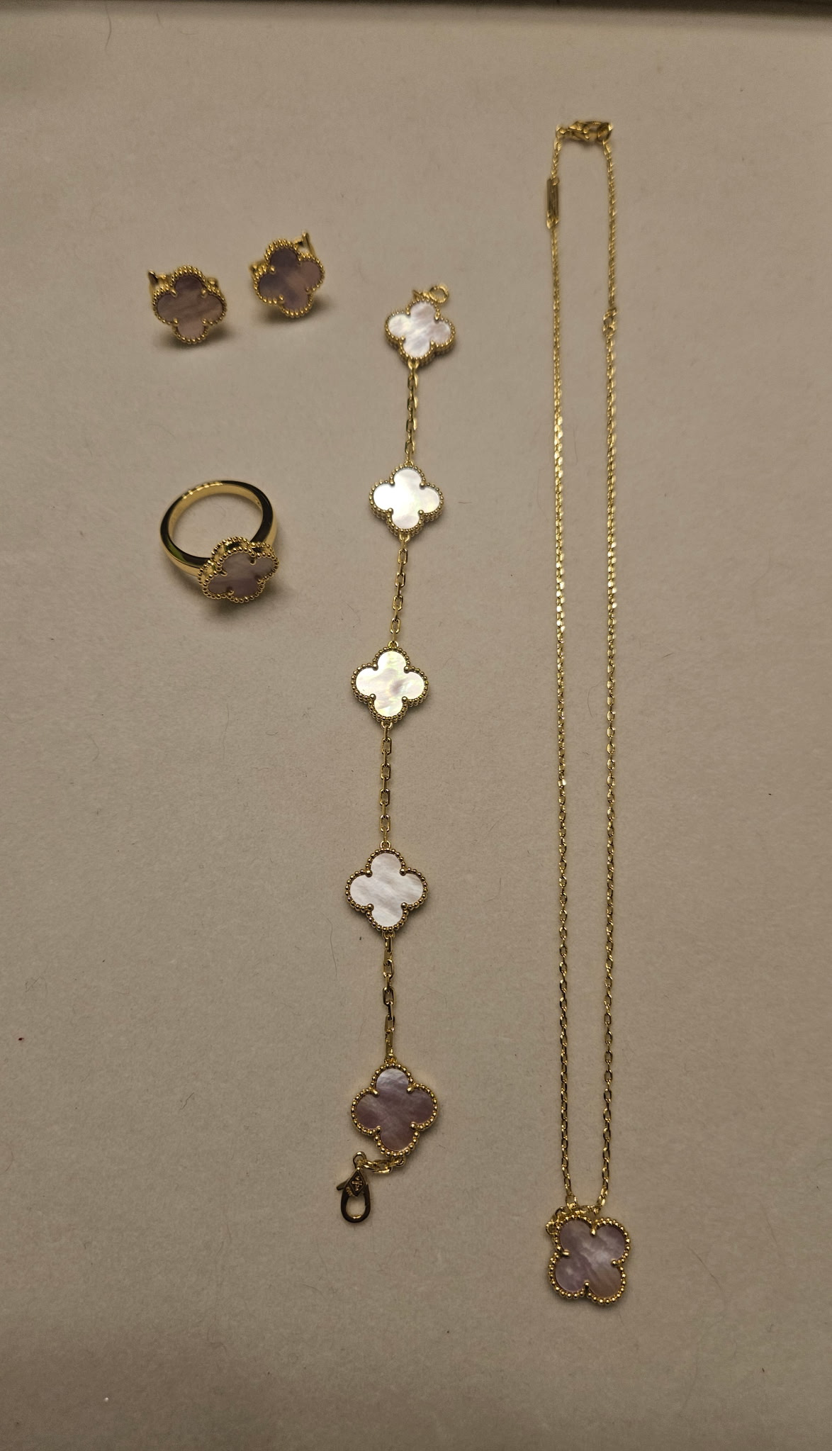 Elegant Clover Jewelry Set