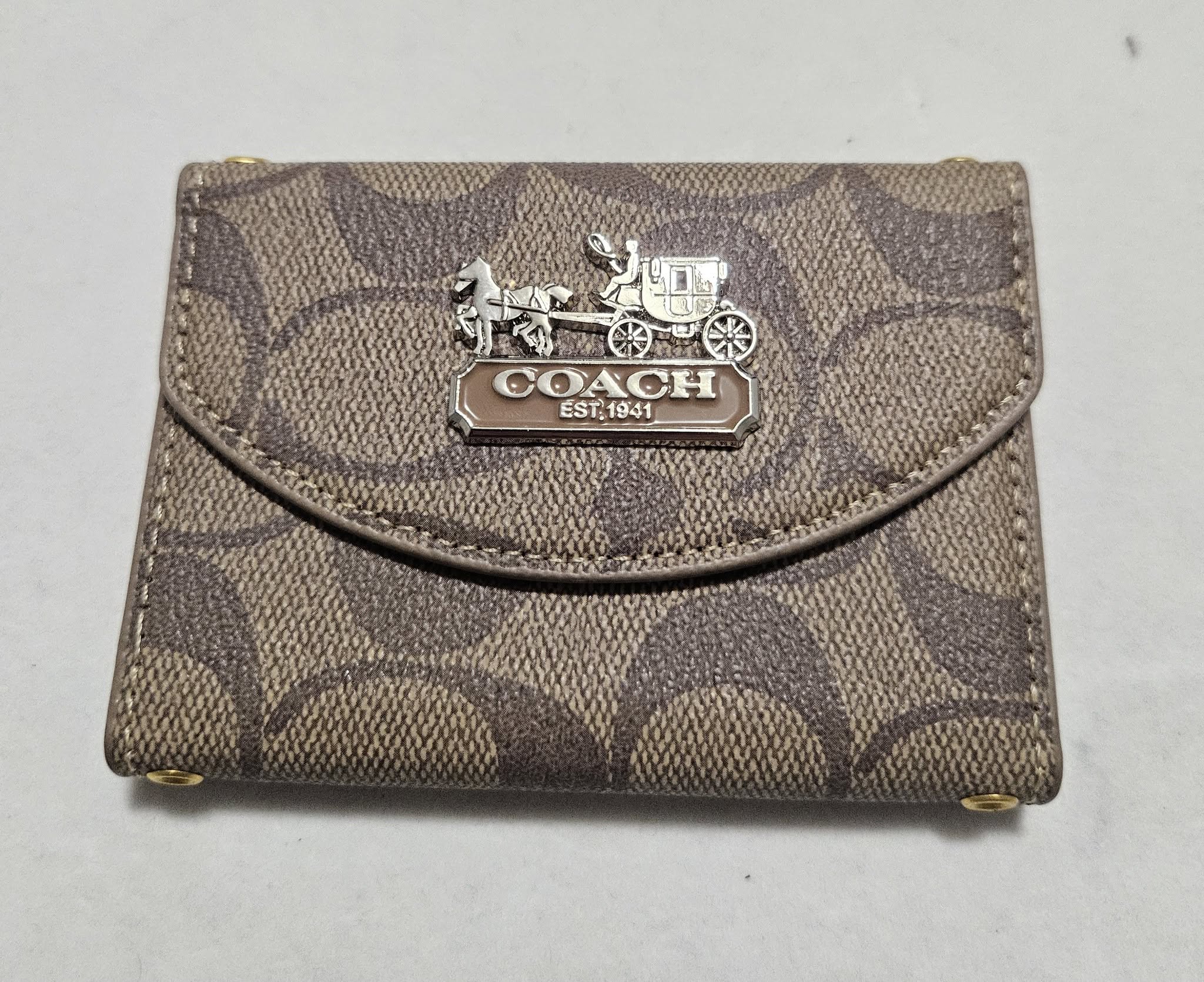 CCH Signature Canvas Wallet