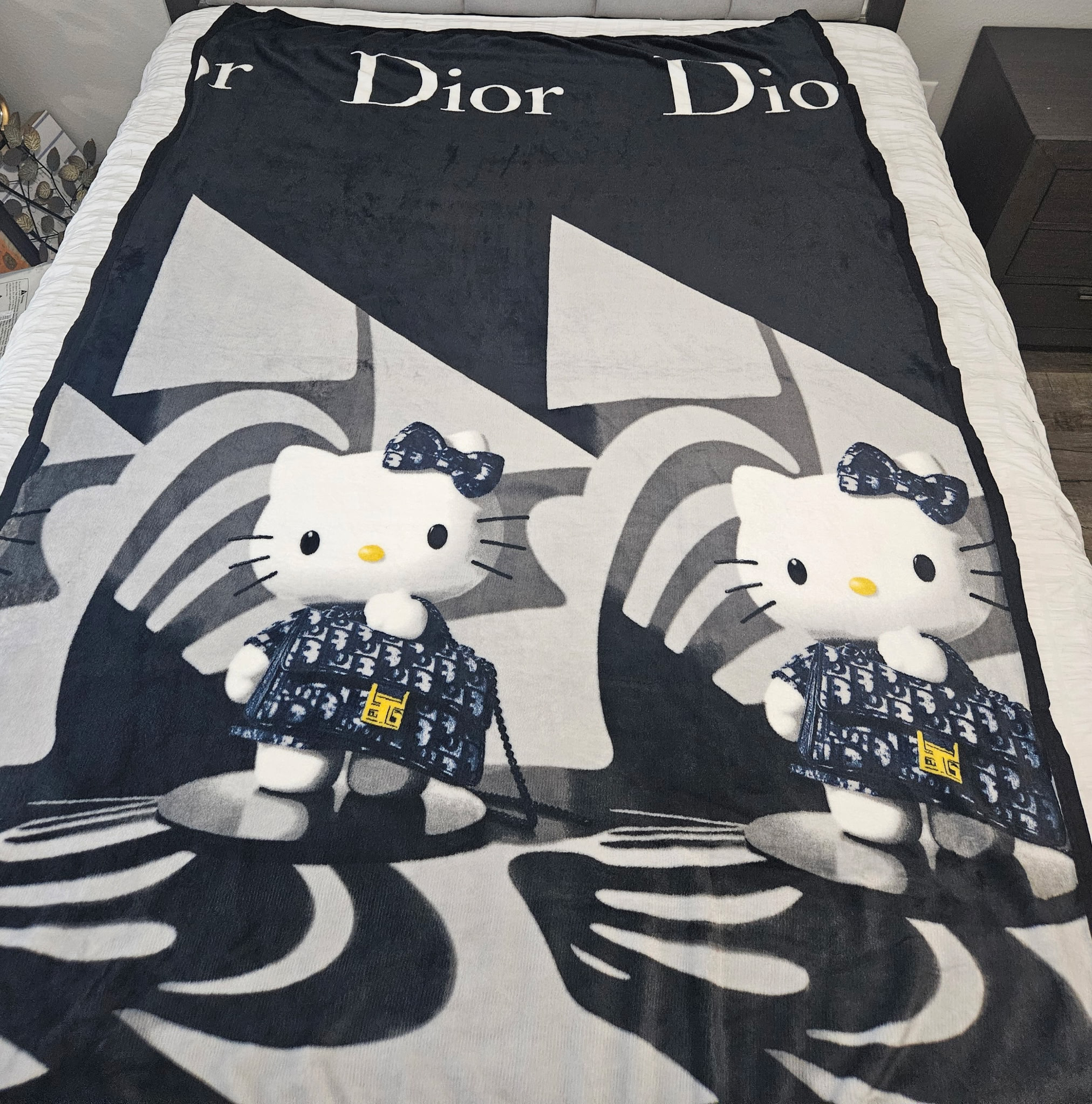 Hello Kitty x CD Scarf