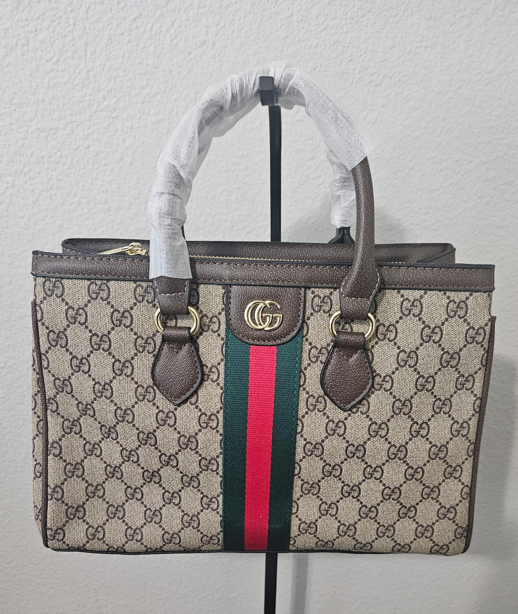 GG Supreme Handbag