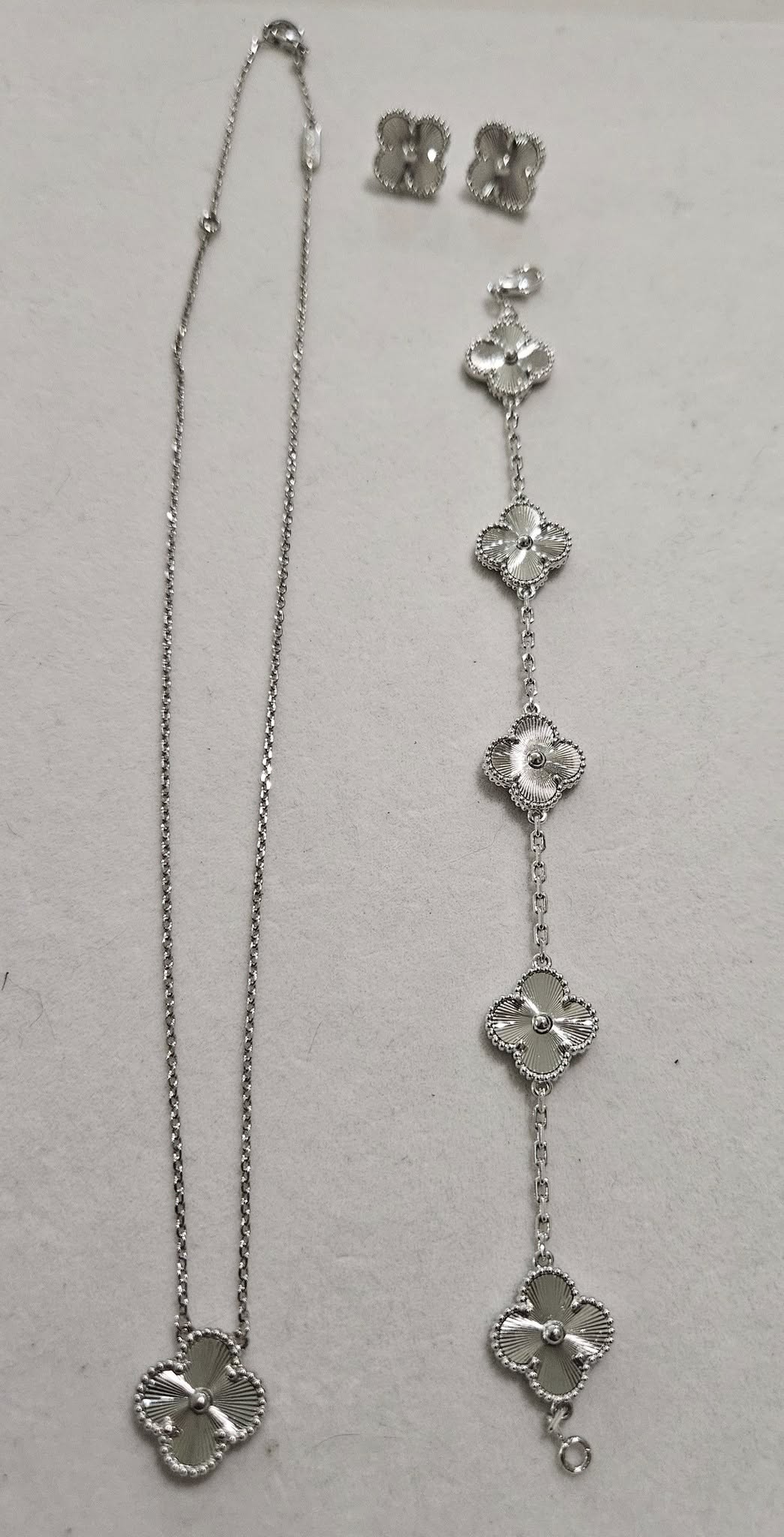 Silver Clover Jewelry Set