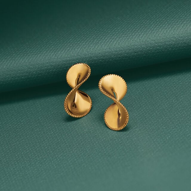 Elegant Gold Twisted Earrings