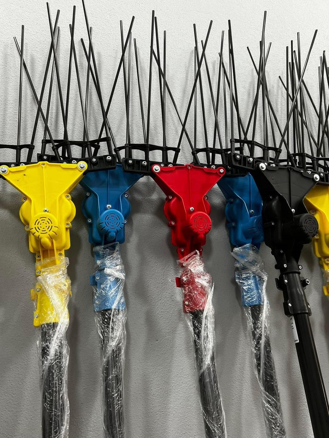 Electric Olive Harvesters جنيات زيتون