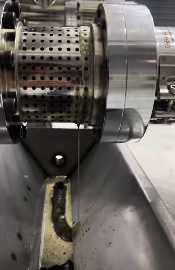 Vegetable Oil Extraction Machines – Sunflower Oil AF1500 PLUS -معاصر انتاج الزيوت النباتية -زيت دوار الشمس 