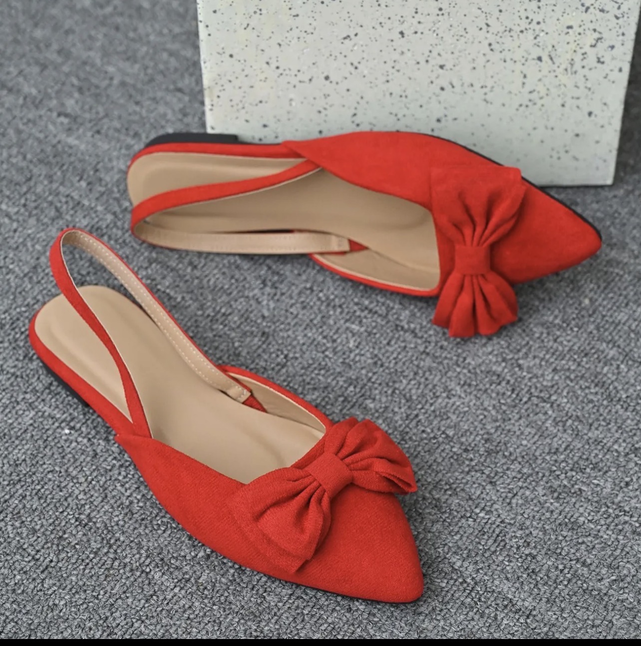 Chaussures à bride arrière