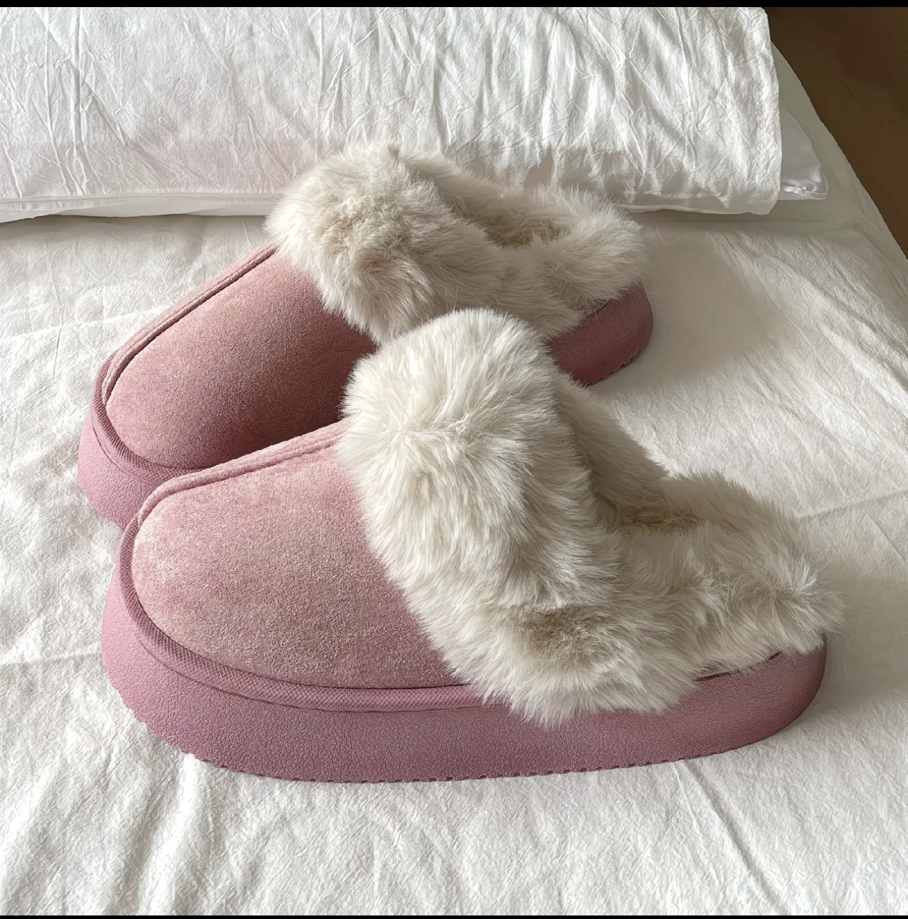 Pantoufles en peluche rose