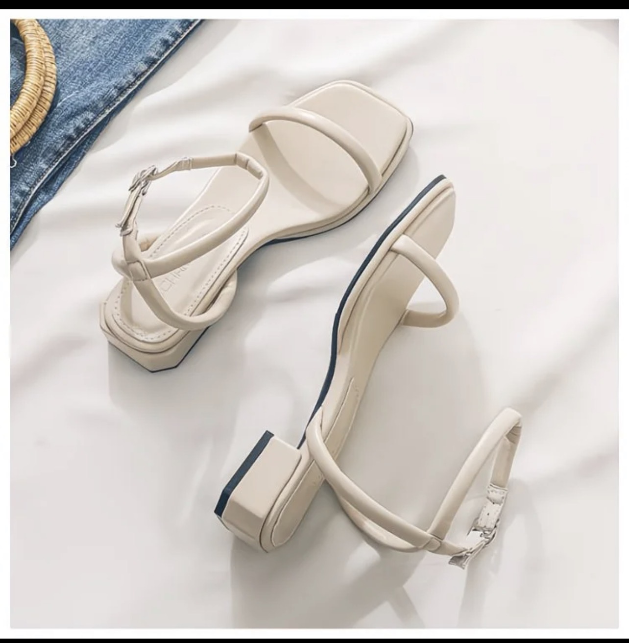 Sandales à talon carré