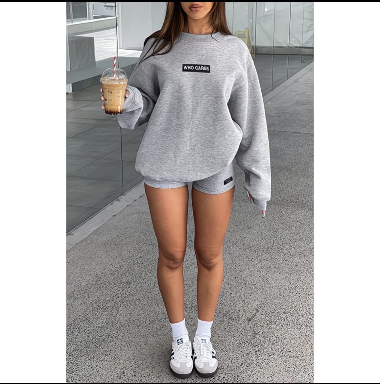Sweatshirt gris 'Who Cares'