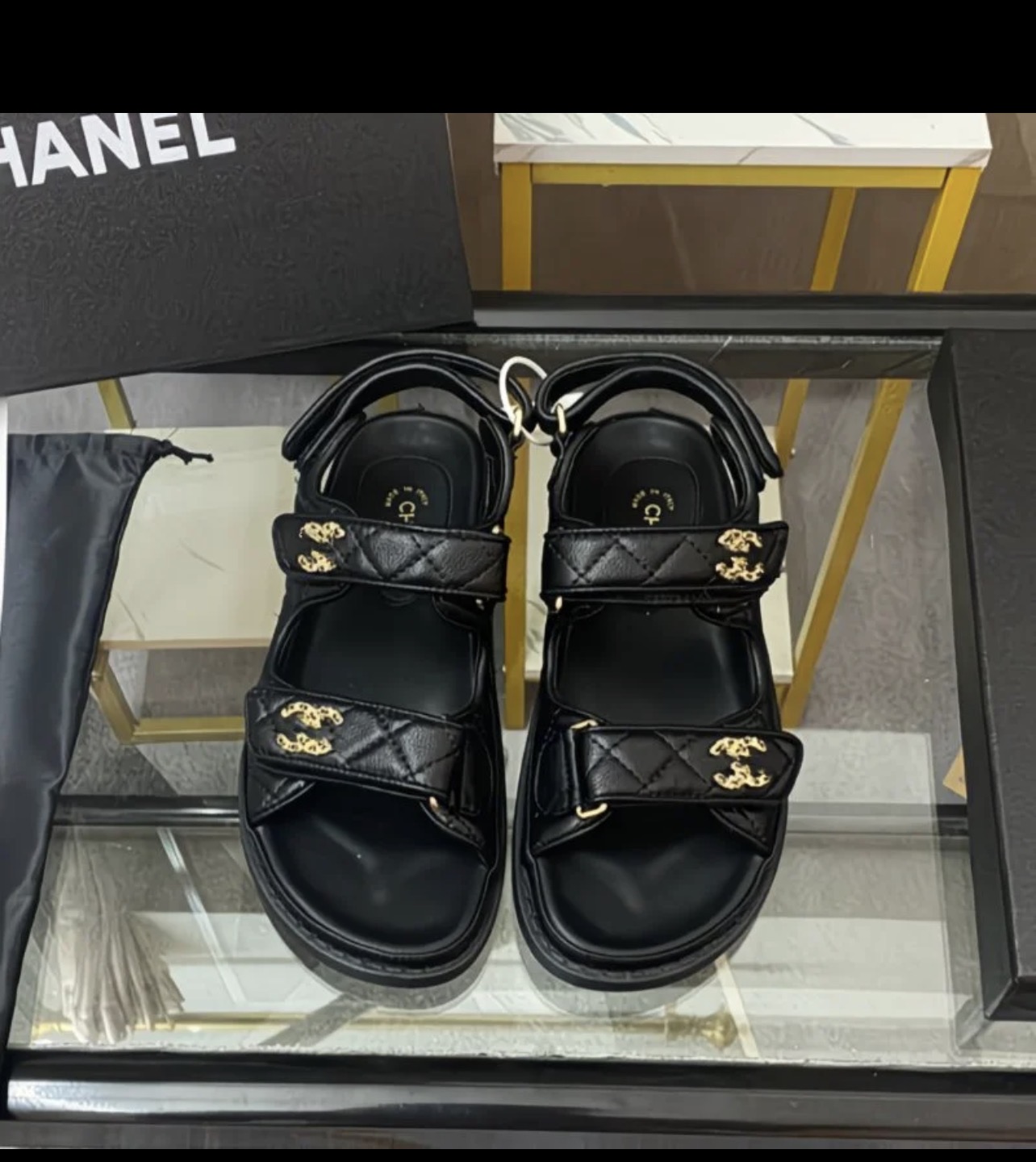 Sandales Chanel en cuir 