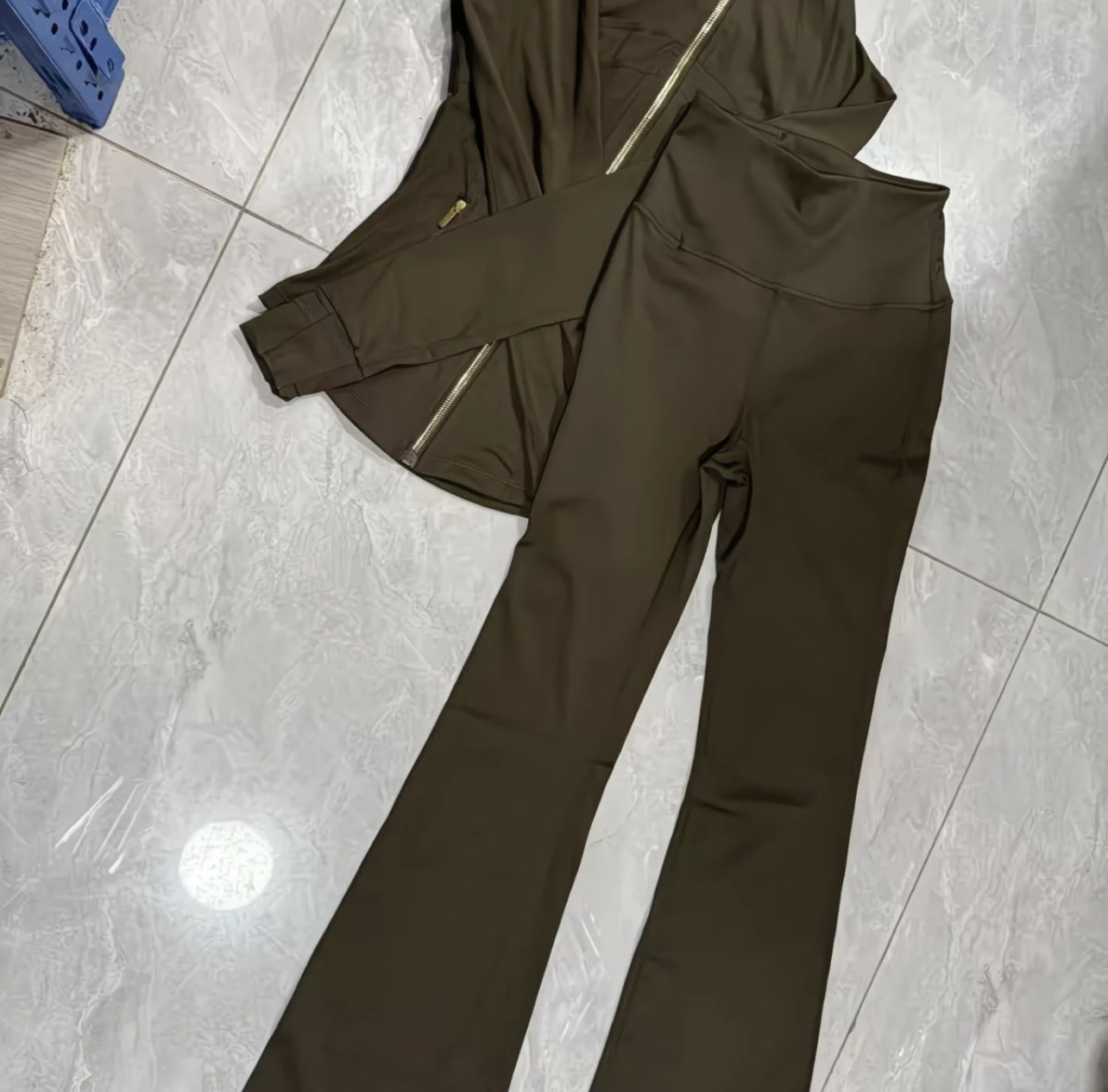 Ensemble de sport marron