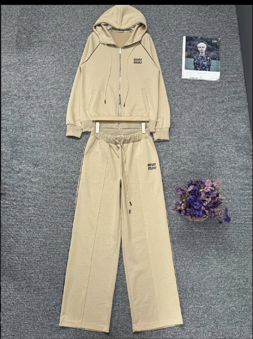 Ensemble de survêtement Miu Miu