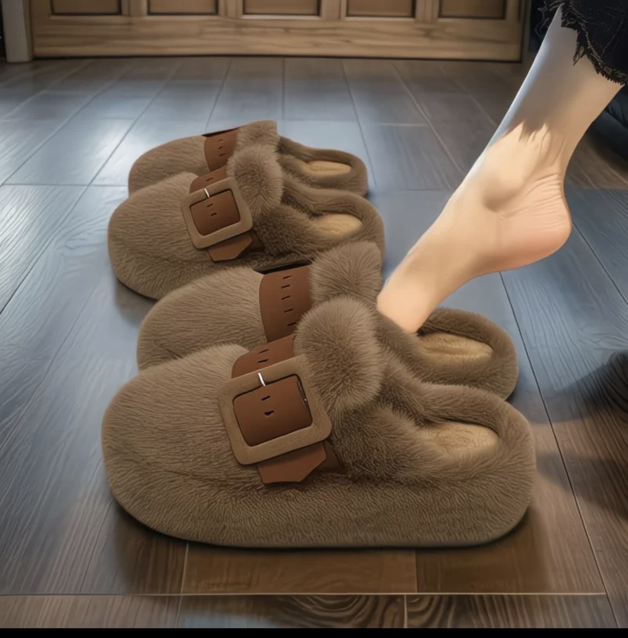 Mules en fourrure noire