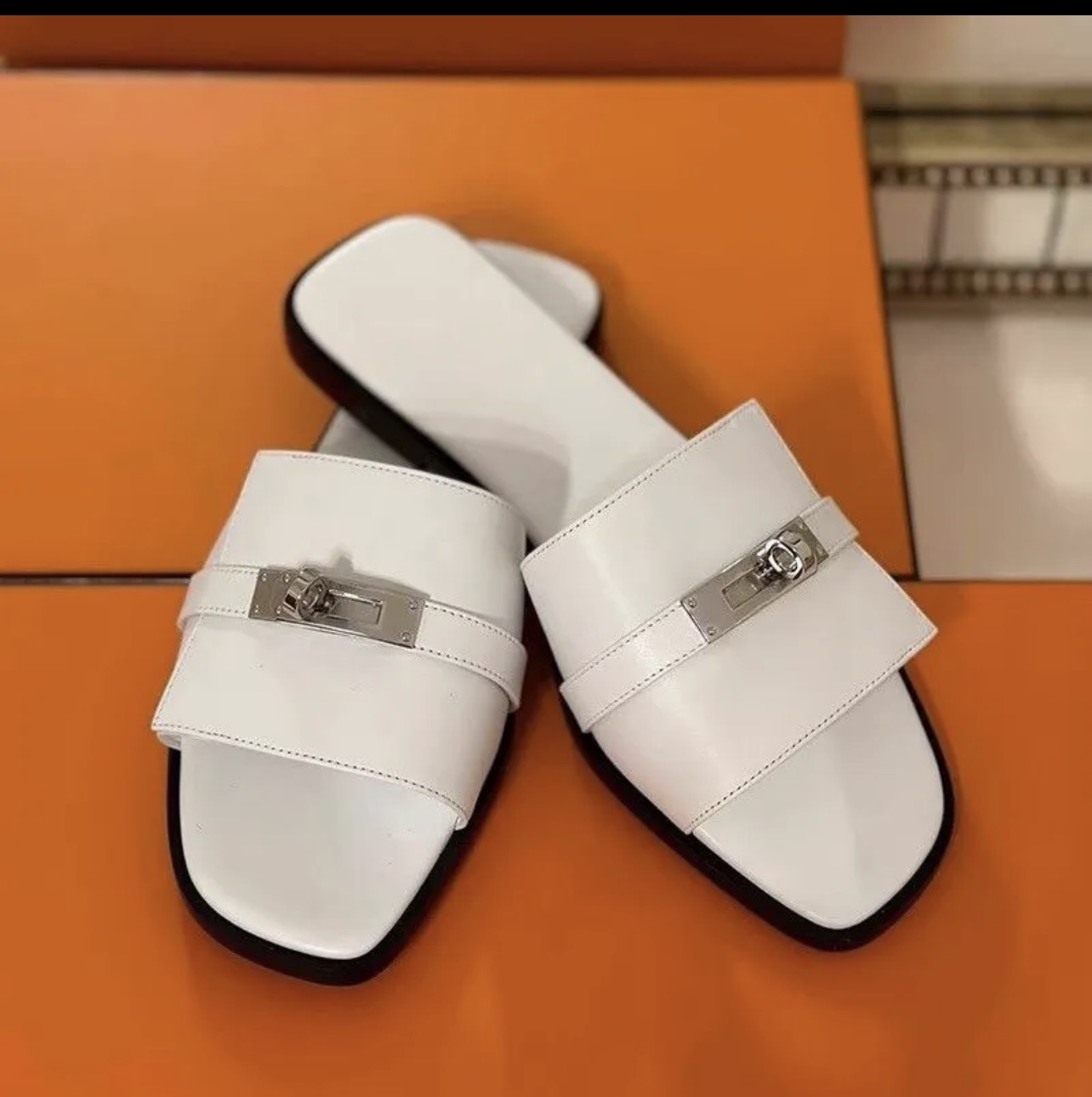 Sandales en cuir Hermès 