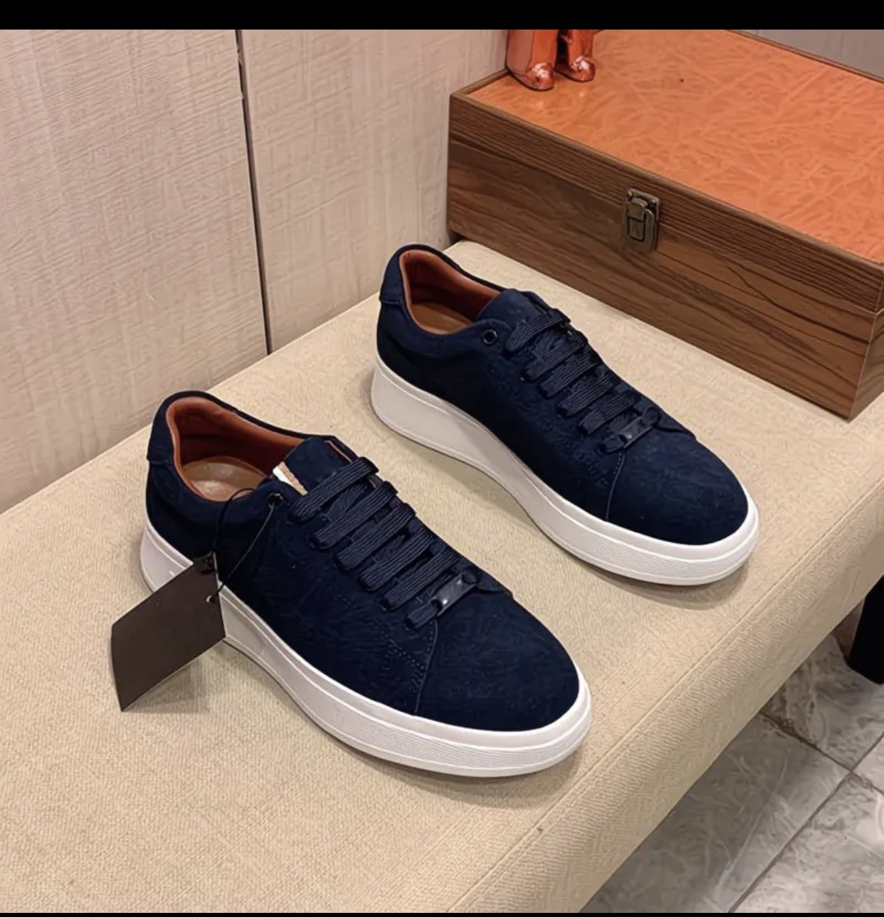 Baskets bleu marine en daim