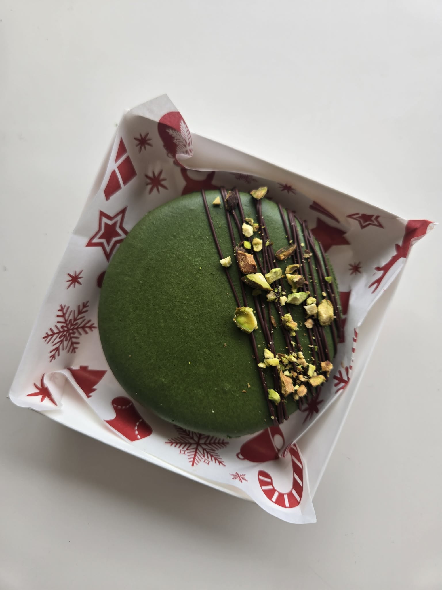 Dubai Chocolate Macaron