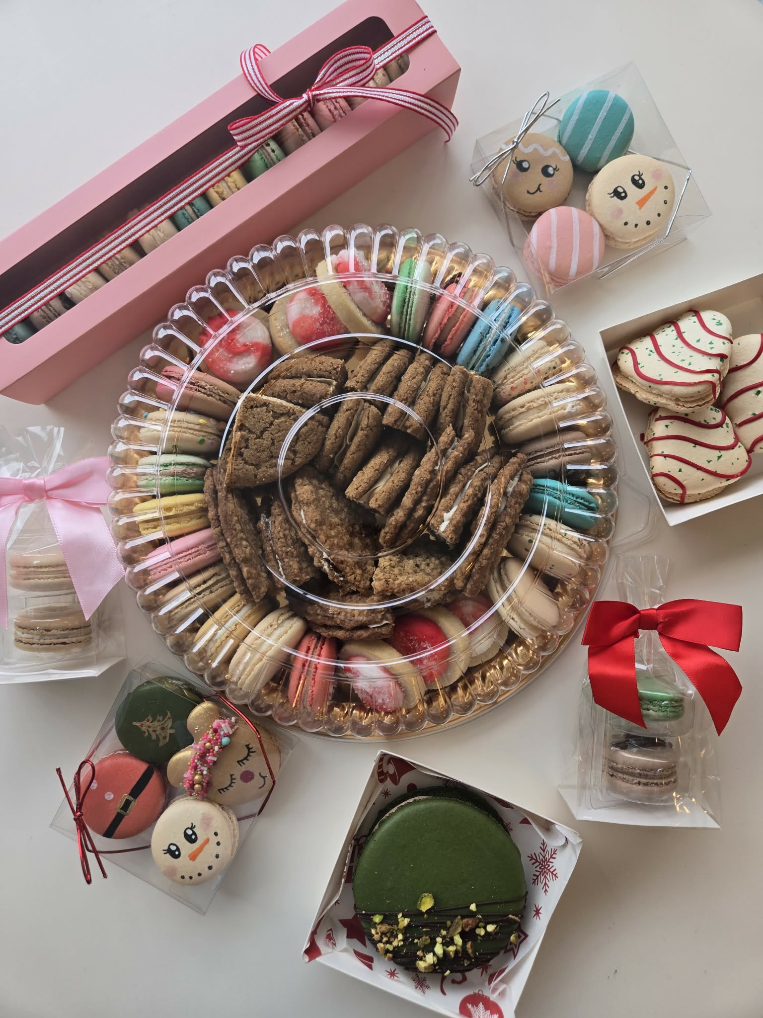 Dubai Chocolate Macaron