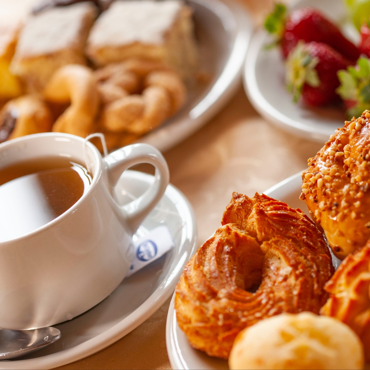 Breakfast Family Box Feeds 4 people