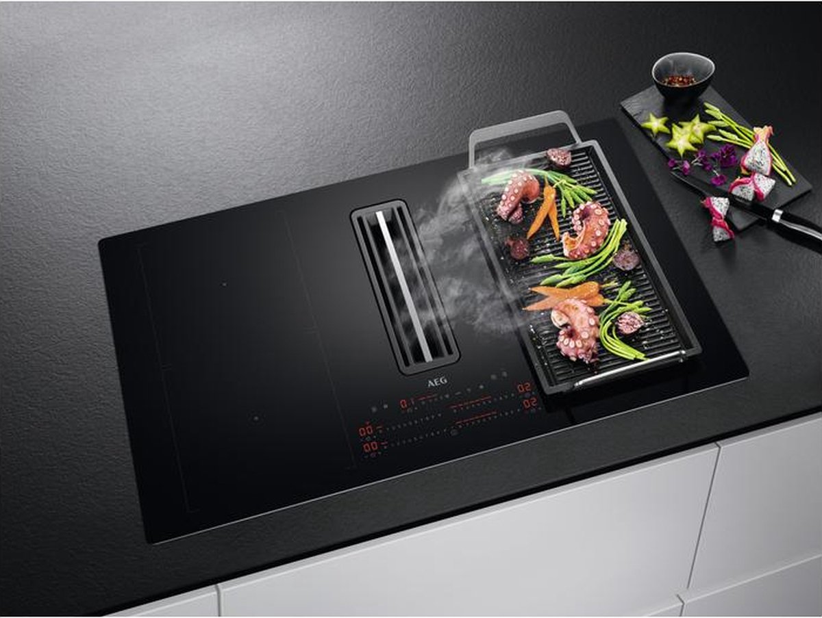AEG CCE84751CB Zwart Ingebouwd 83 cm Inductiekookplaat zones 4 zone(s) Inbouw afzuigkap