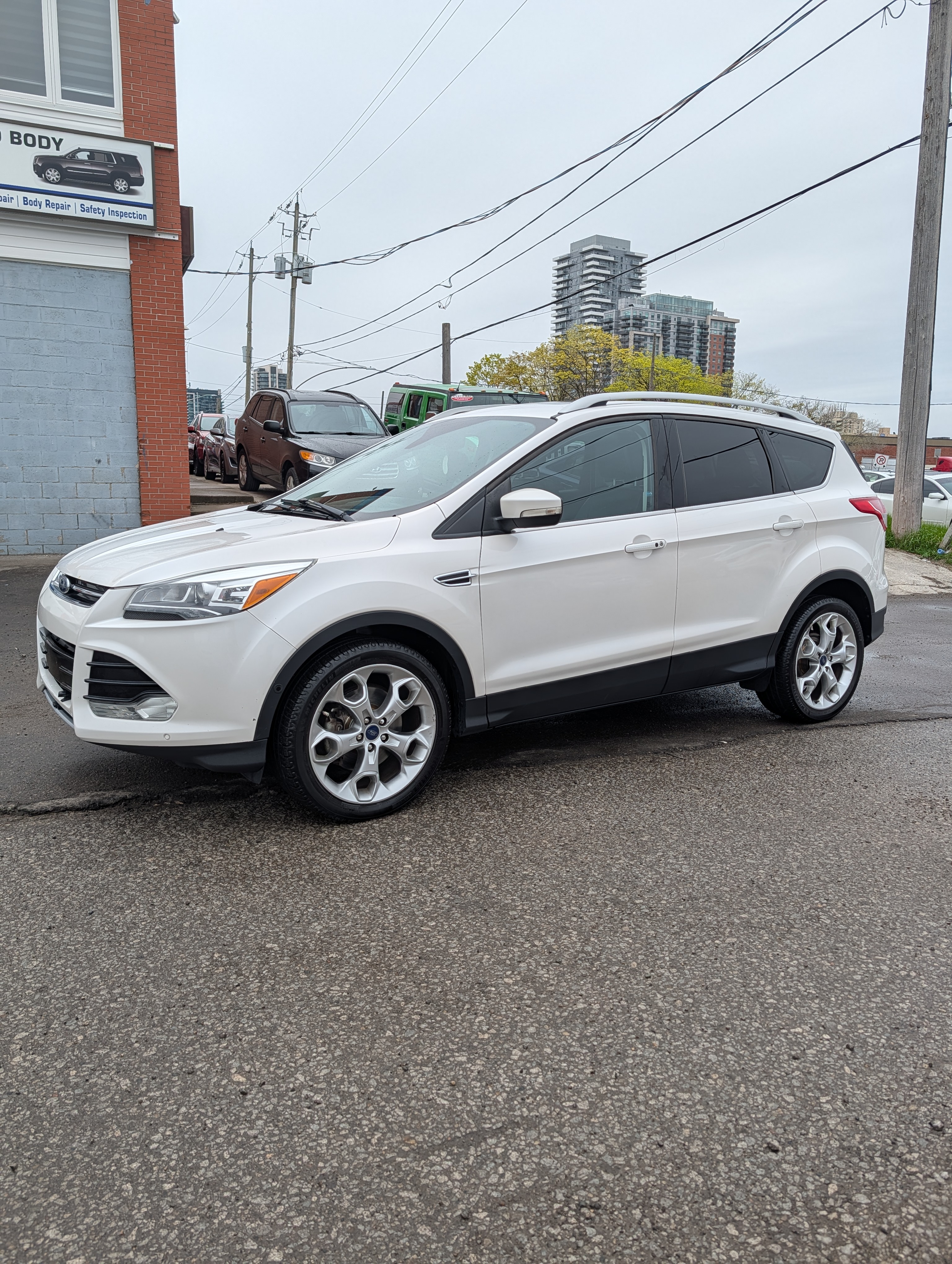 2016 Ford 2016 Ford Escape Titanium | 1-Owner | 20 Service Records