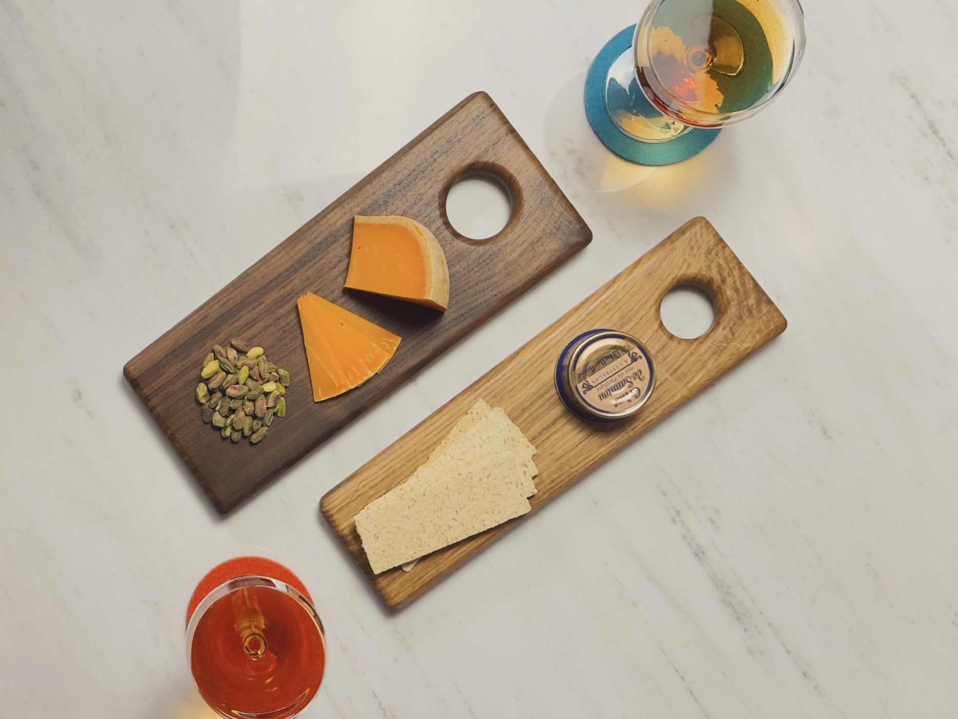 Linear serving board