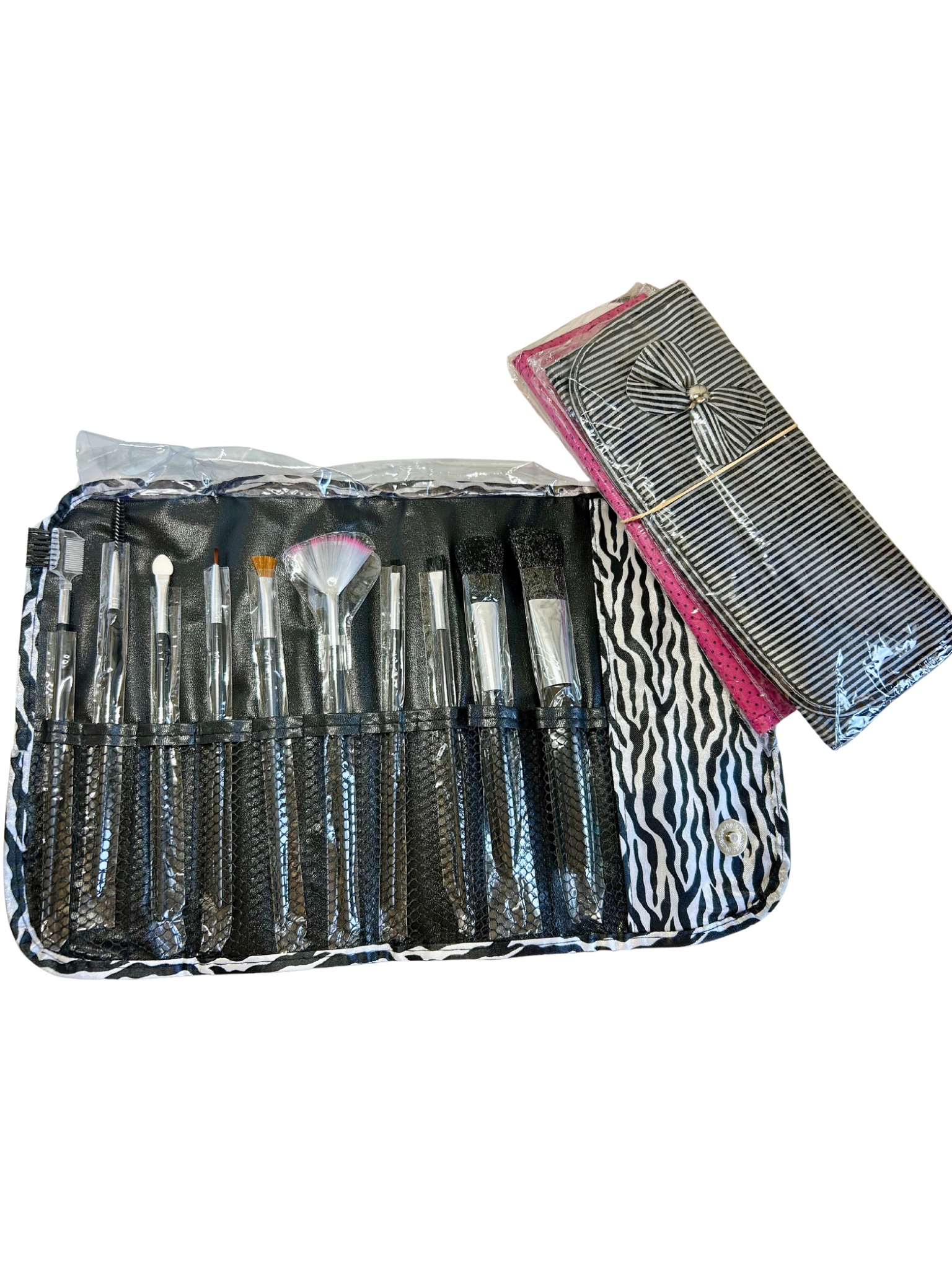 SET BROCHAS EN ESTUCHE A. PRINT