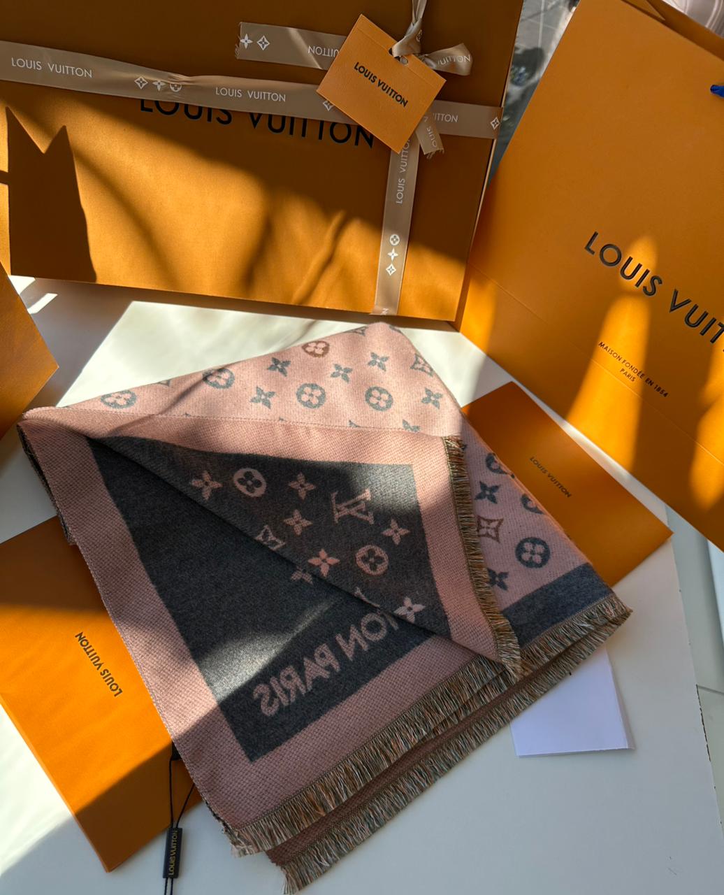 Pashmina Aurora Monogram