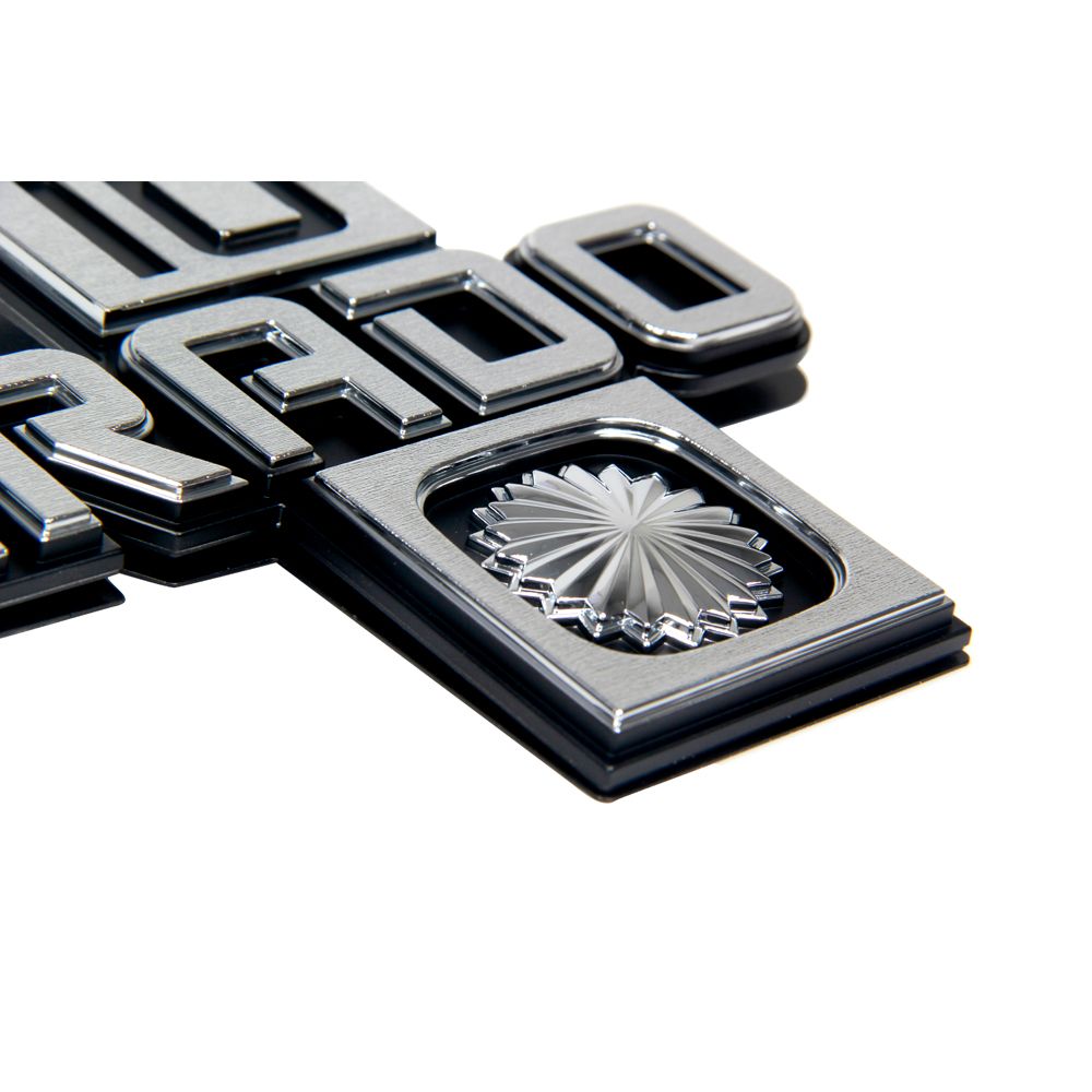 Par de Emblemas “Silverado 10” para Salpicaderas de Chevrolet C10 (1981-1987)