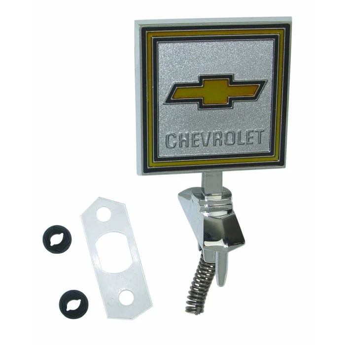 Emblema de Cofre con Juntas y Herrajes — Chevrolet C10 (1979-1980)