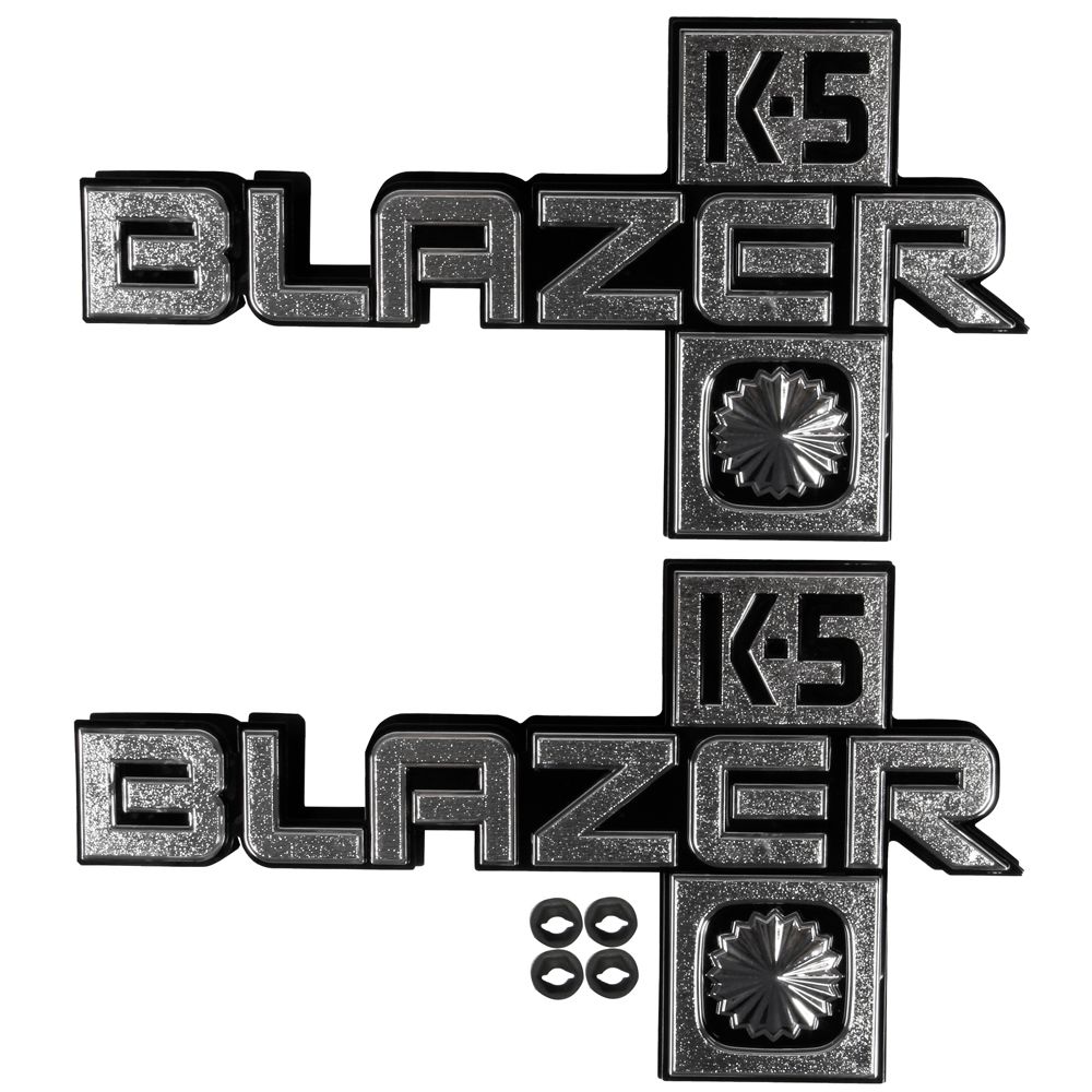 Par de emblemas “K-5 Blazer” con herrajes para Chevrolet Trucks 1981–1991