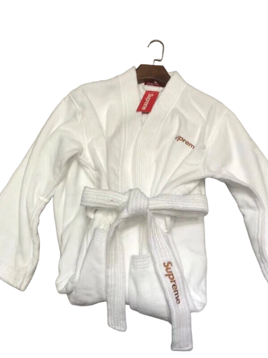 One-Size Unisex cotton blend Bathrobe – Soft & Comfortable