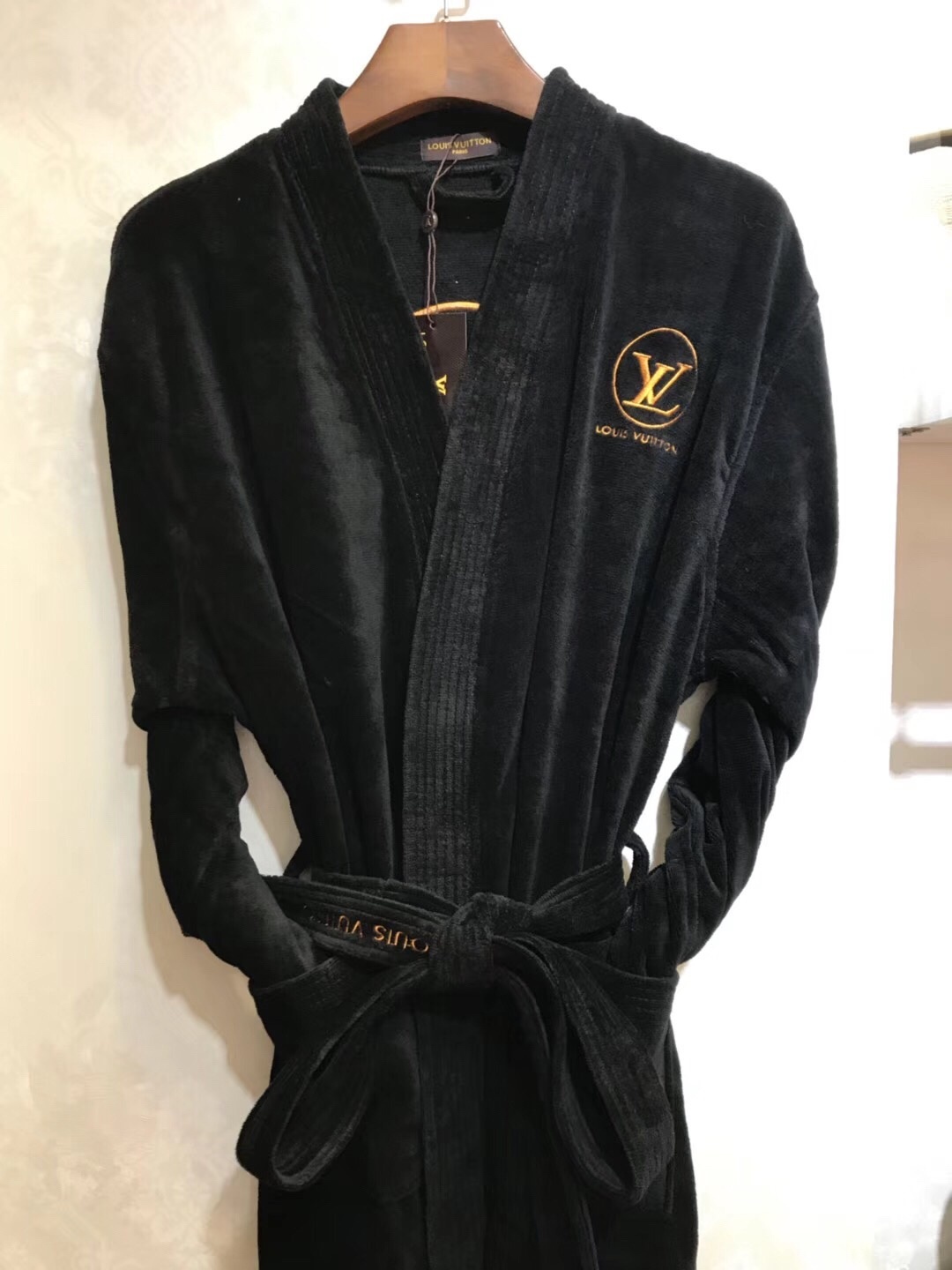 One-Size Unisex cotton blend Bathrobe – Soft & Comfortable