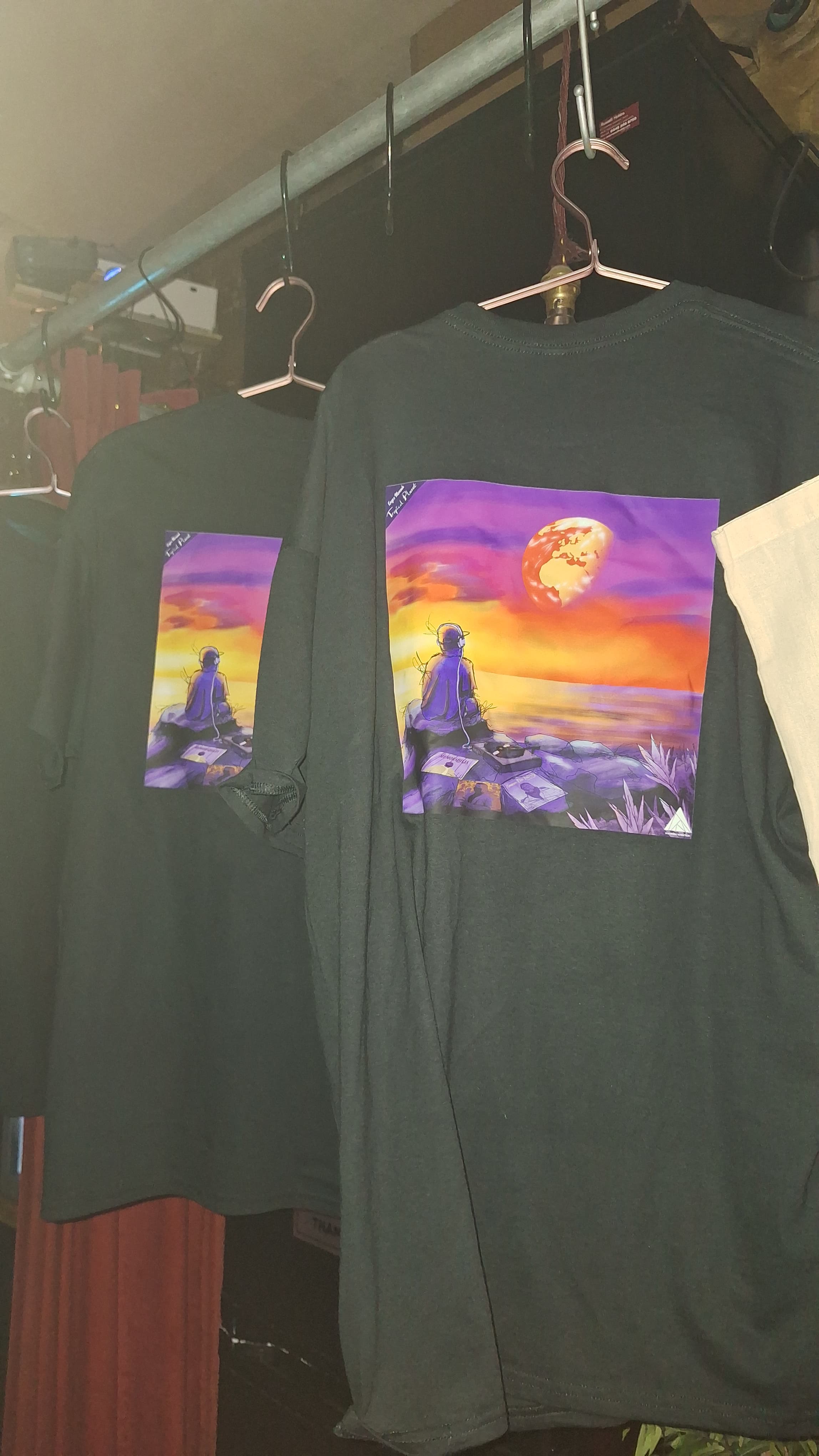 ABSOLUTE ZERO - MACH I TEE - TROPICAL PLANET EDITION