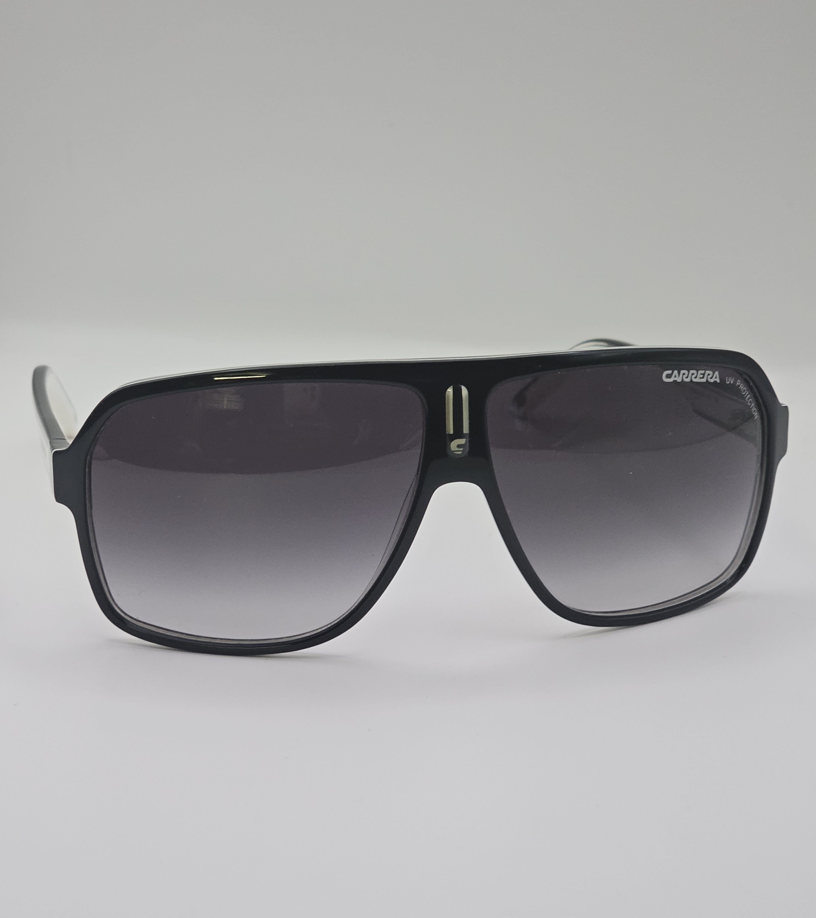 Jus in carrara sunglasses 