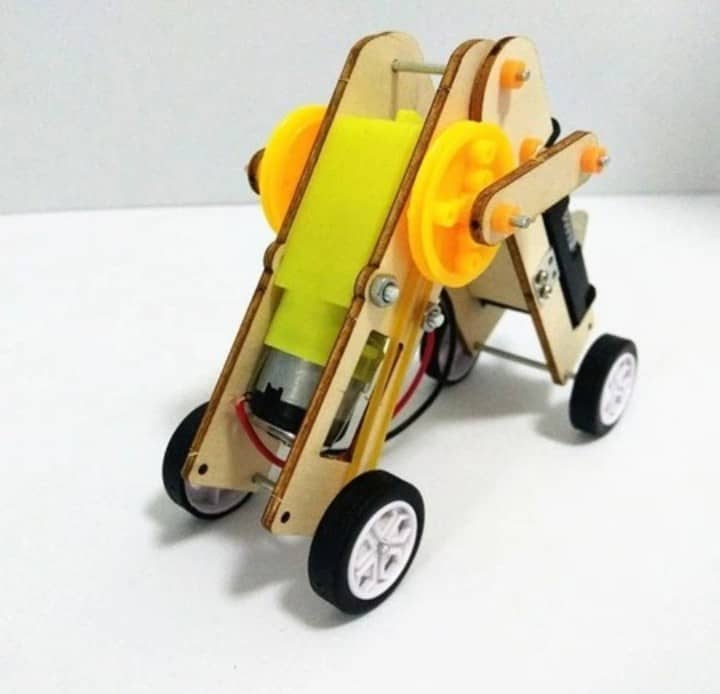 Bionic Worm Crawling Robot