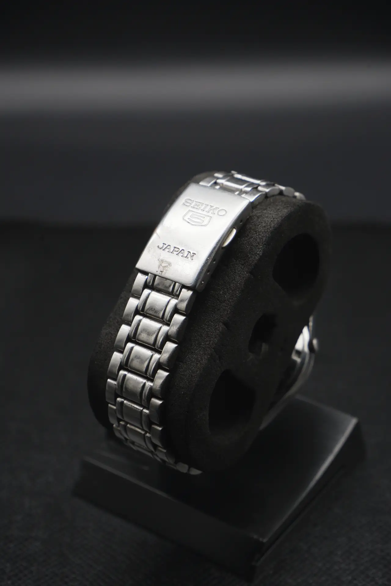 Seiko 7S26 Automatic - Black Dial (7S26-01H0, 1980s)