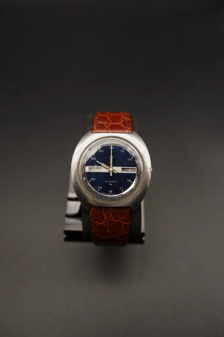 Seiko Diaomatic Automatic - Blue Dial (7006-8110, 1970s)