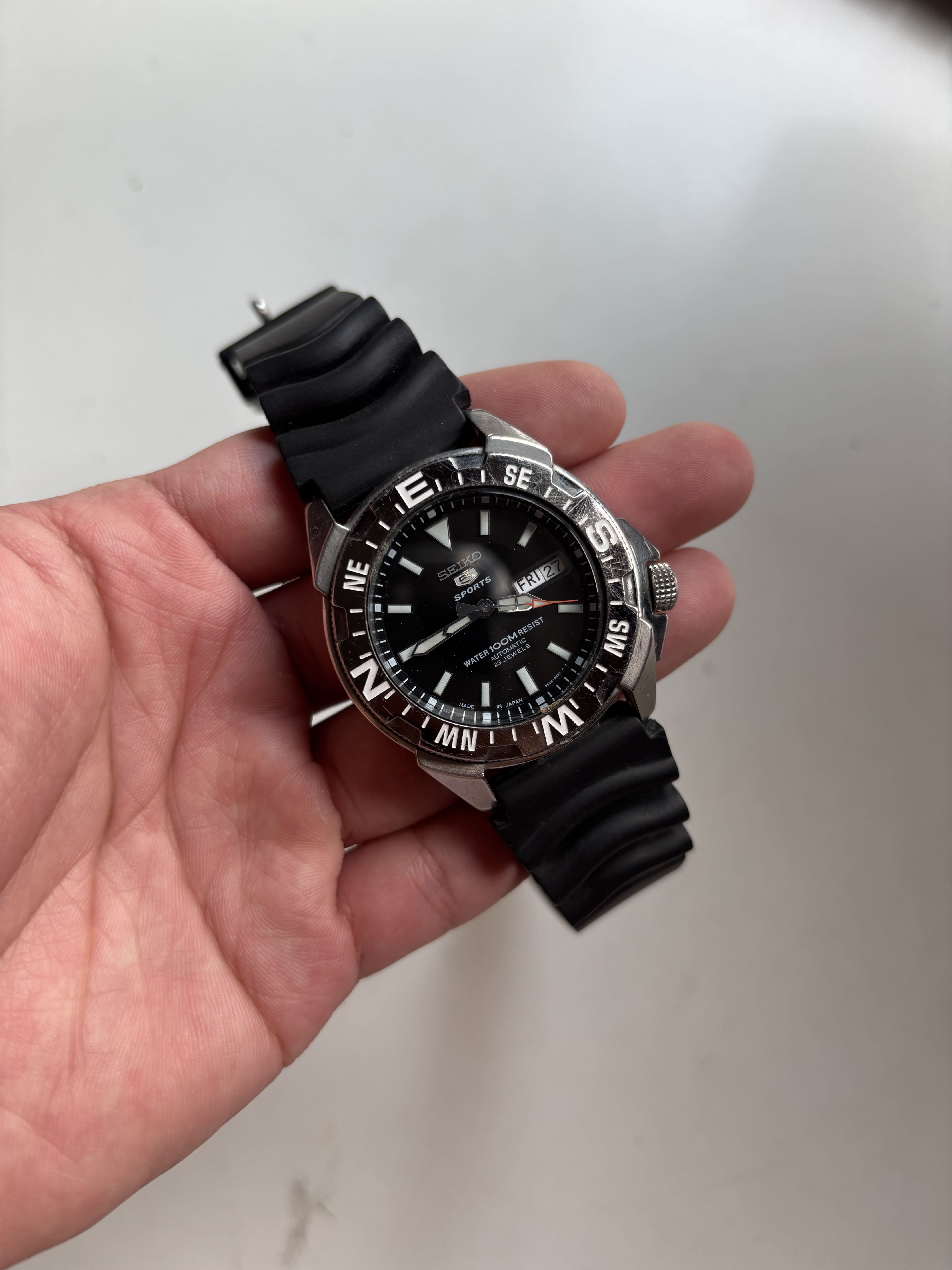 Seiko 5 Sports Diver Compass (SNZE81J2)
