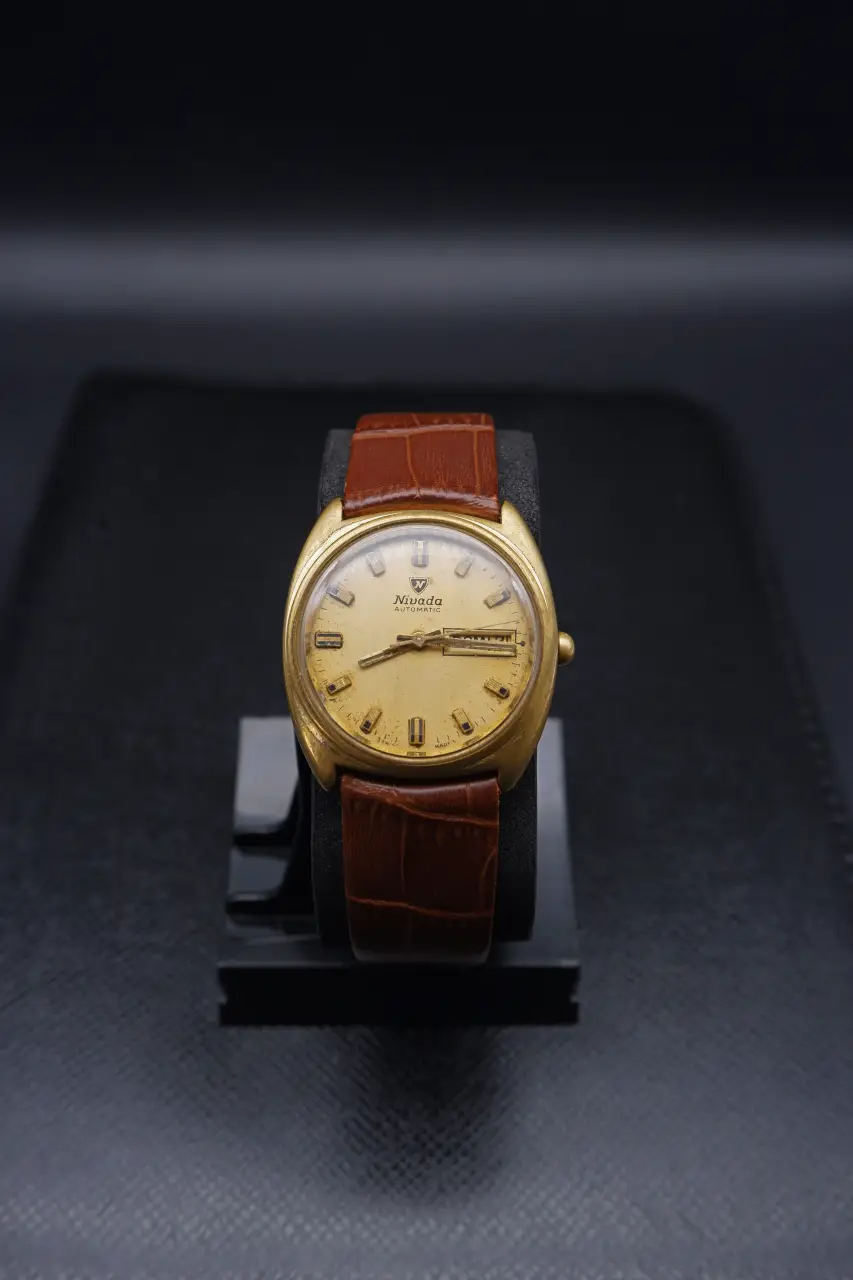 Nivada Grenchen F77 Automatic 1970s Design