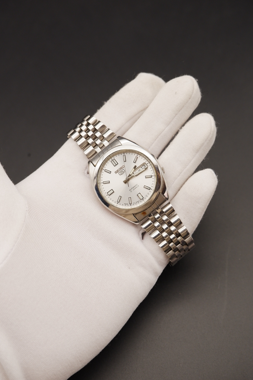 Seiko 5 - White Dial (7S26-00X0, 1990s-2000s)