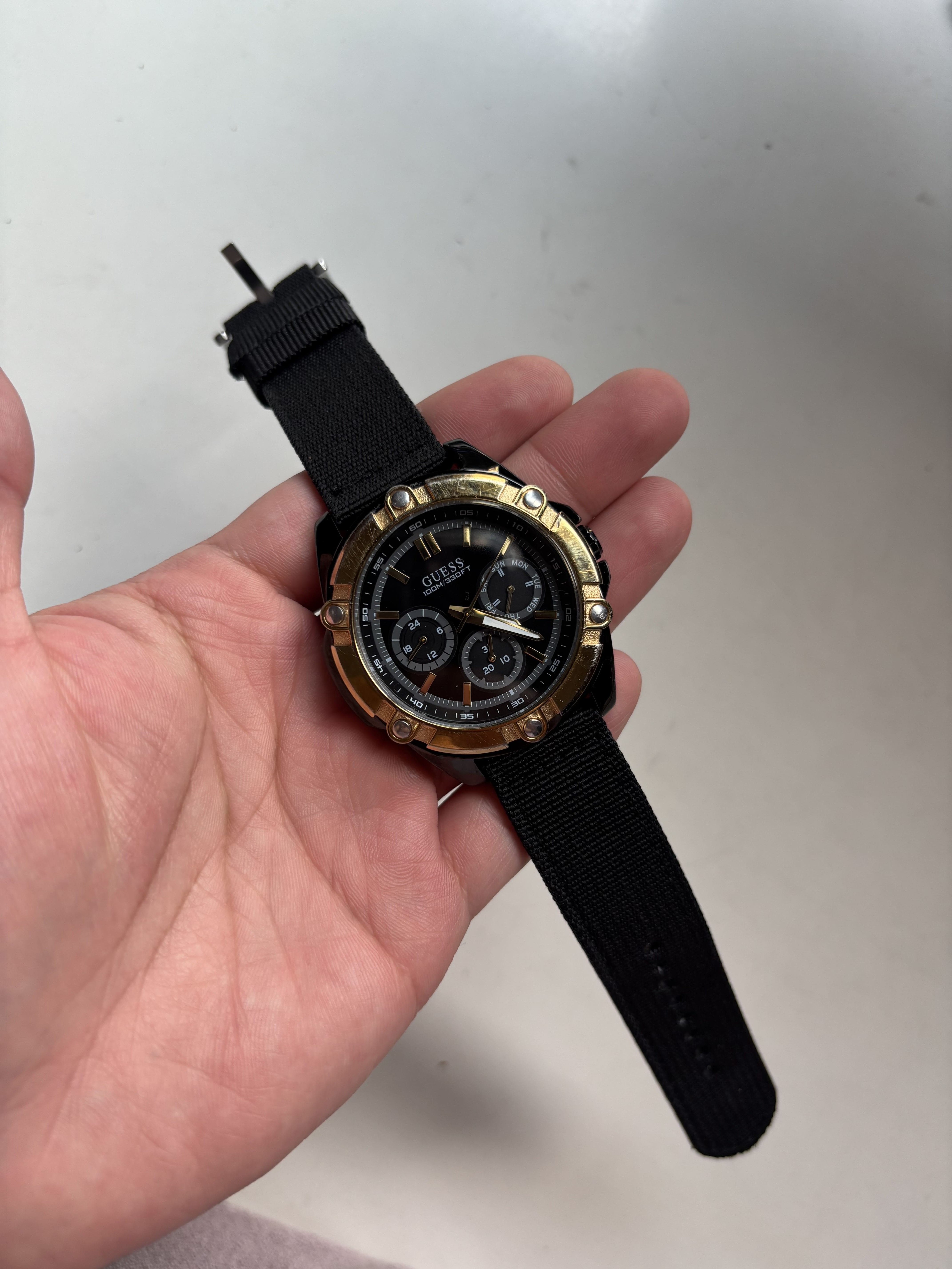 Guess Bolt (W1302G2)