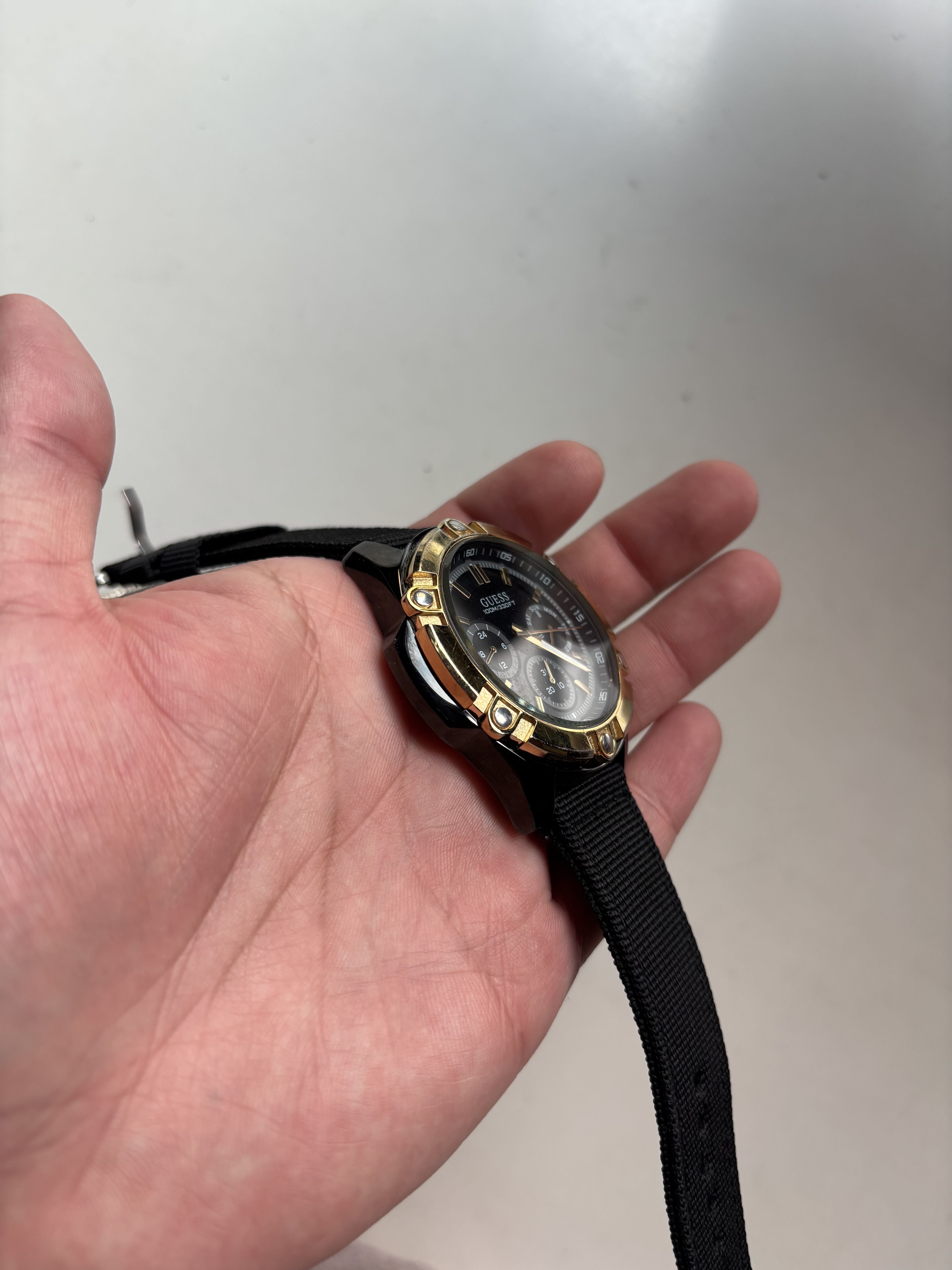 Guess Bolt (W1302G2)