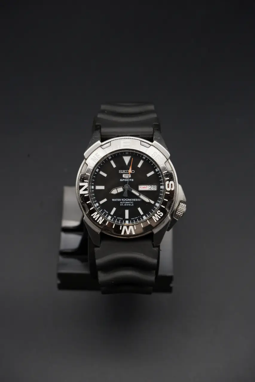 Seiko 5 Sports Diver Compass (SNZE81J2)