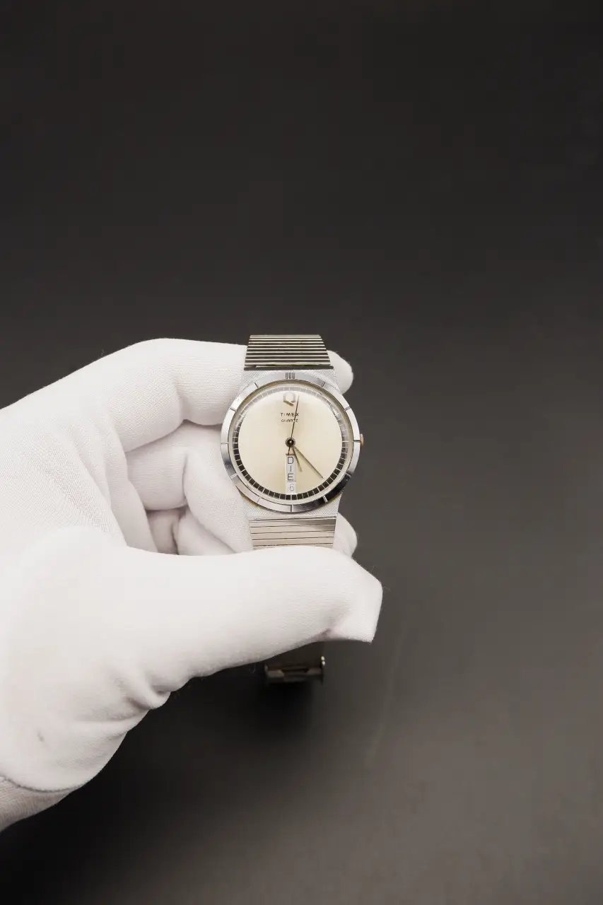 Timex Q "Big Q" Quartz - Cream Dial (1970s)