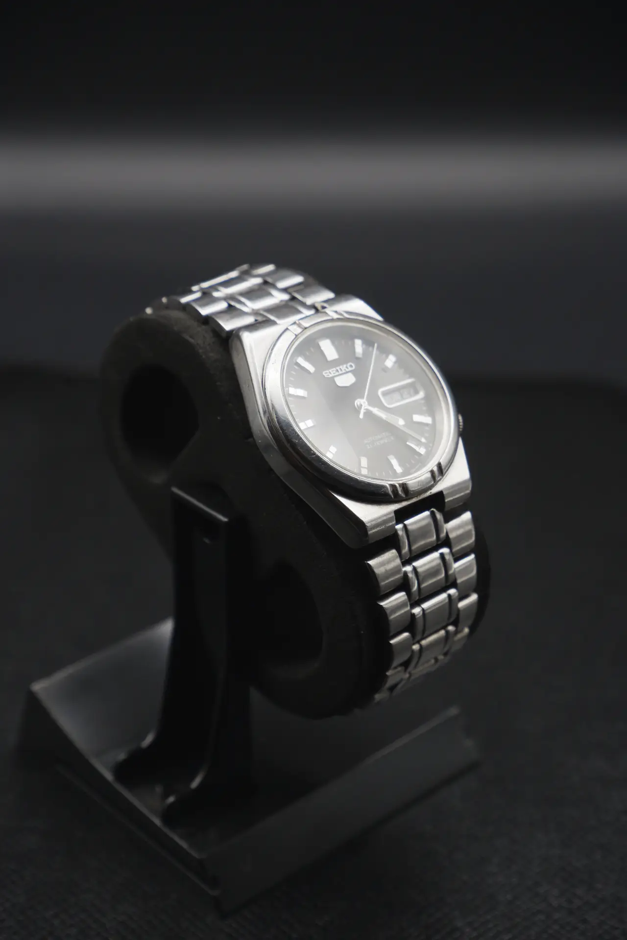 Seiko 7S26 Automatic - Black Dial (7S26-01H0, 1980s)