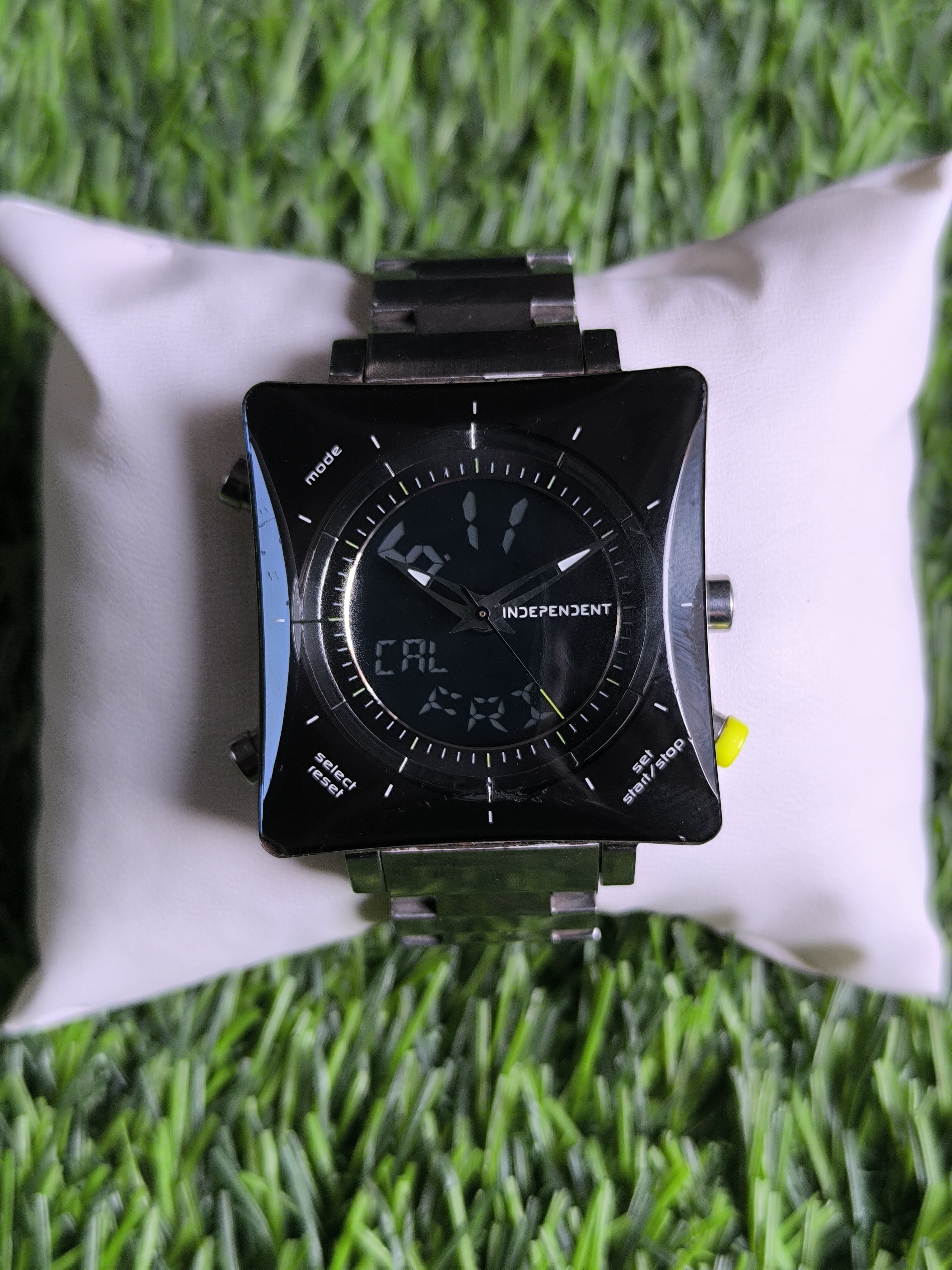 Citizen Independent Analog Digital 1990s