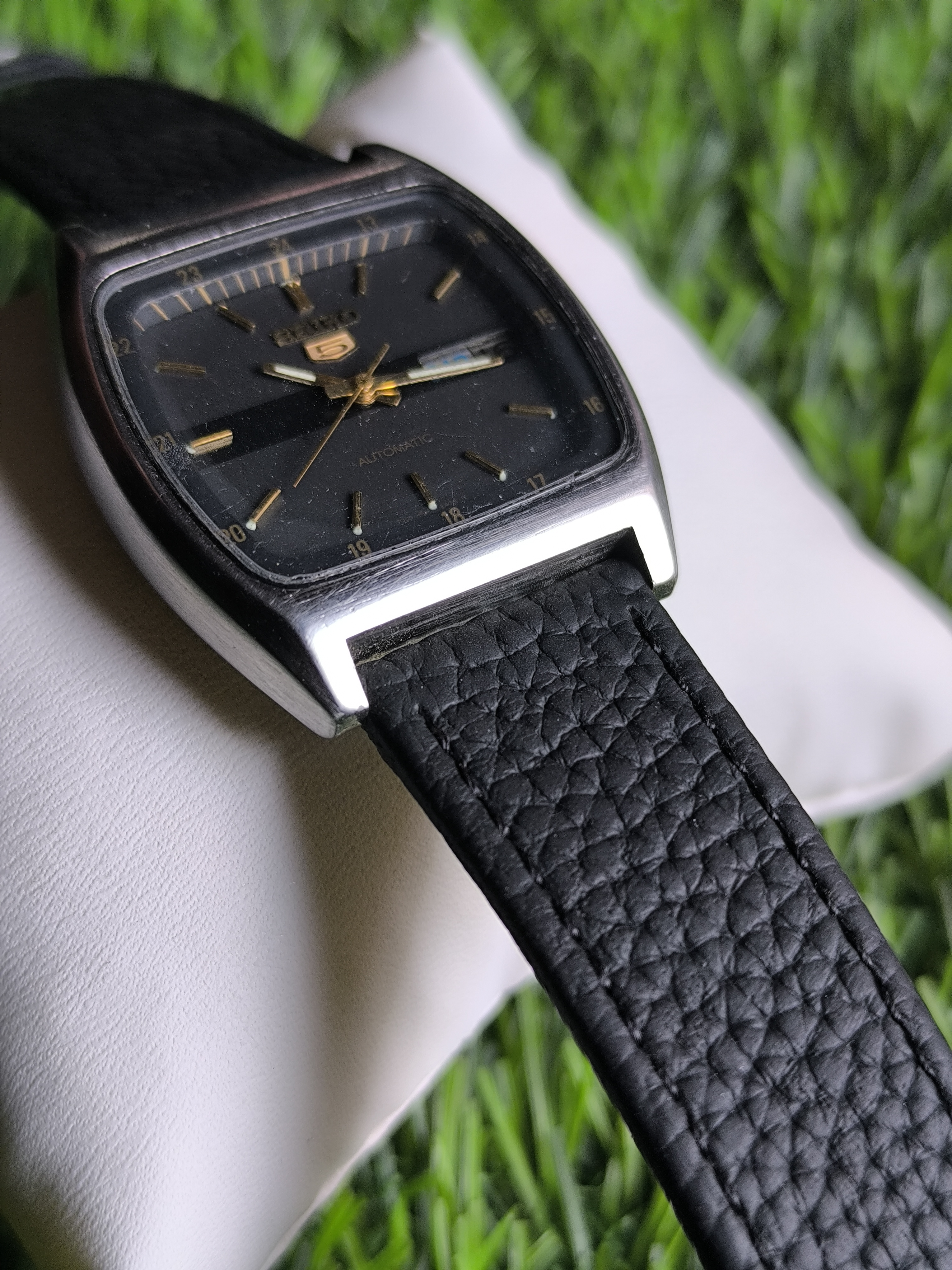 Seiko 5 TV Case Model 1970s Golden Indexes