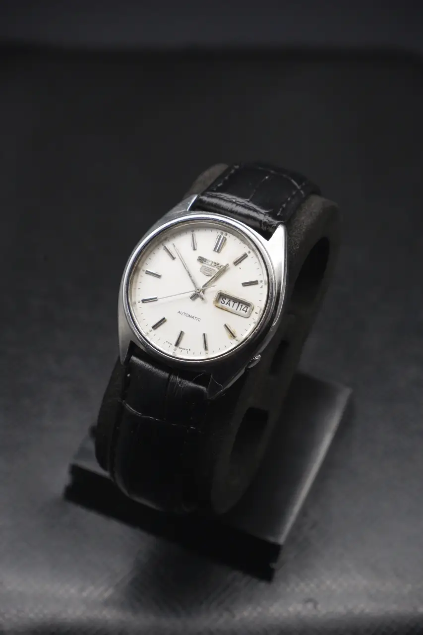 Seiko 5 Automatic - White Dial (555302, 1970s)