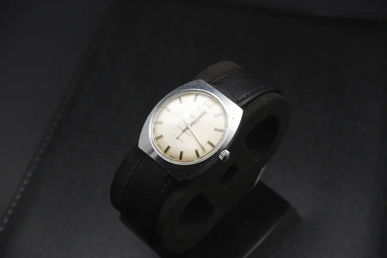 CAMY Geneva Manual Wind - Platina Dial (4102, 1960s)